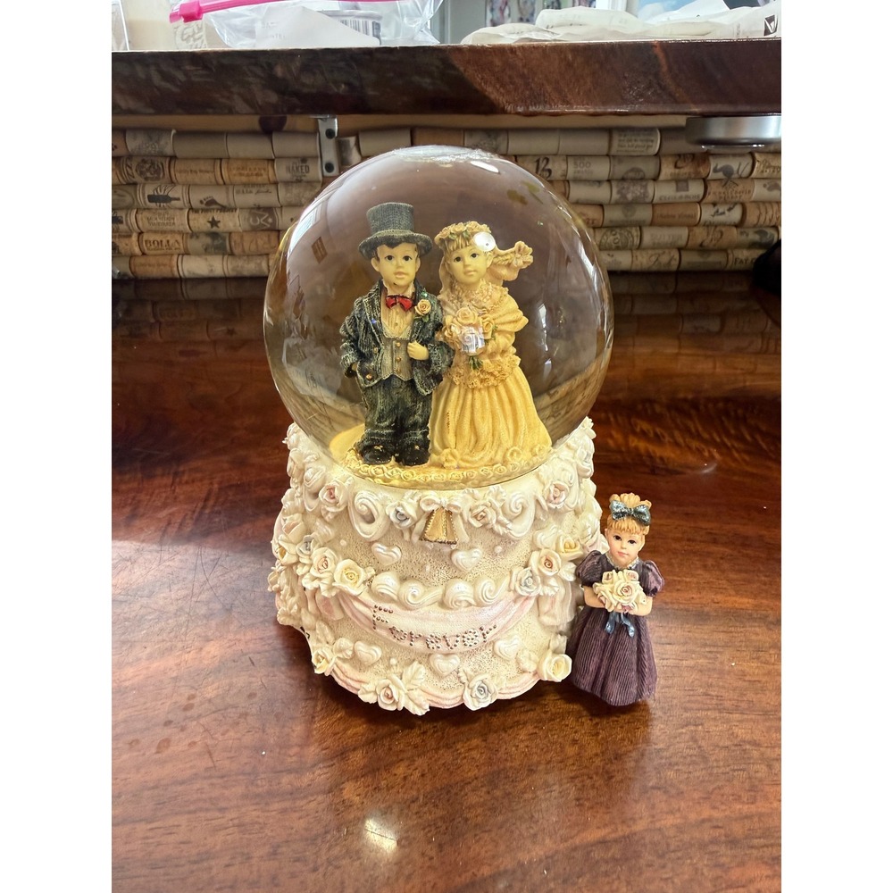 Boyds Collection Yesterdays Child Wedding Musical Snow Globe 272053 Forever